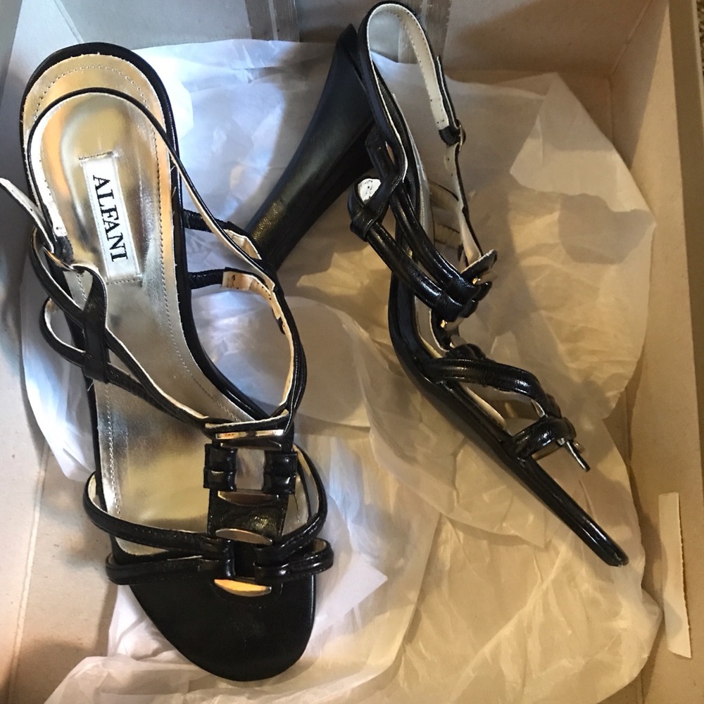 Heels, 4” - Picture 2 of 2